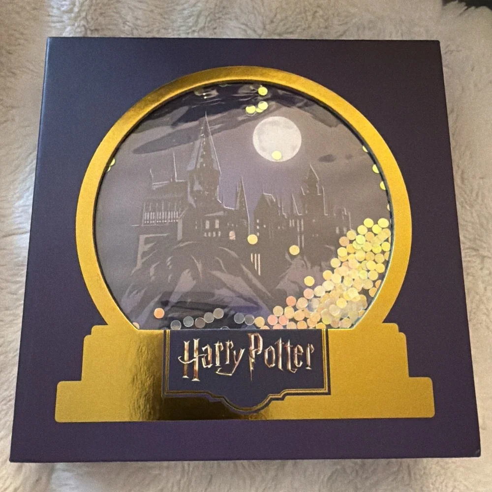 HARRY POTTER Socks 2 Pairs Collector  Box Purple Soft Embroidered Crew Size4-10